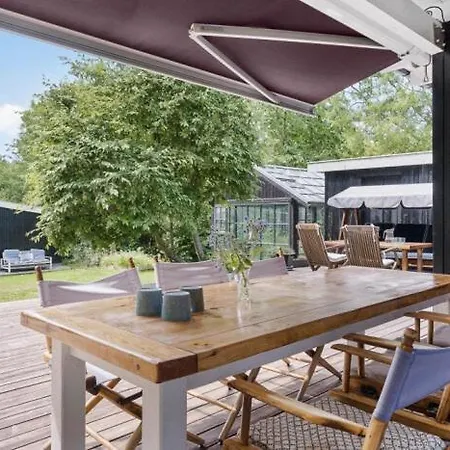 Summer House With Enclosed Garden In Tisvildeleje Tisvilde