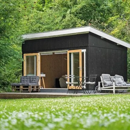 Summer House With Enclosed Garden In Tisvildeleje Tisvilde